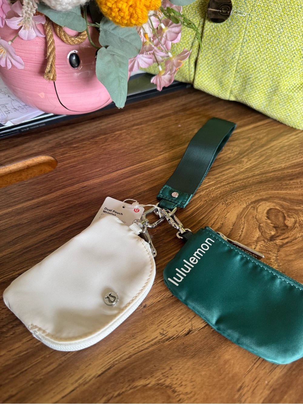 Dual pouch - Picture 3 of 6